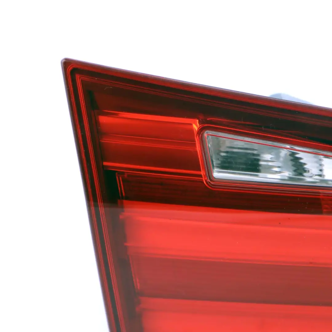 Lampada Coperchio Bagagliaio Portellone Posteriore per BMW F11 Touring con numero di parte 7203227 BMW F11 Touring Lampada Coperchio Bagagliaio Portellone Posteriore - SKU 7203227 - Numero di parte 7203227
