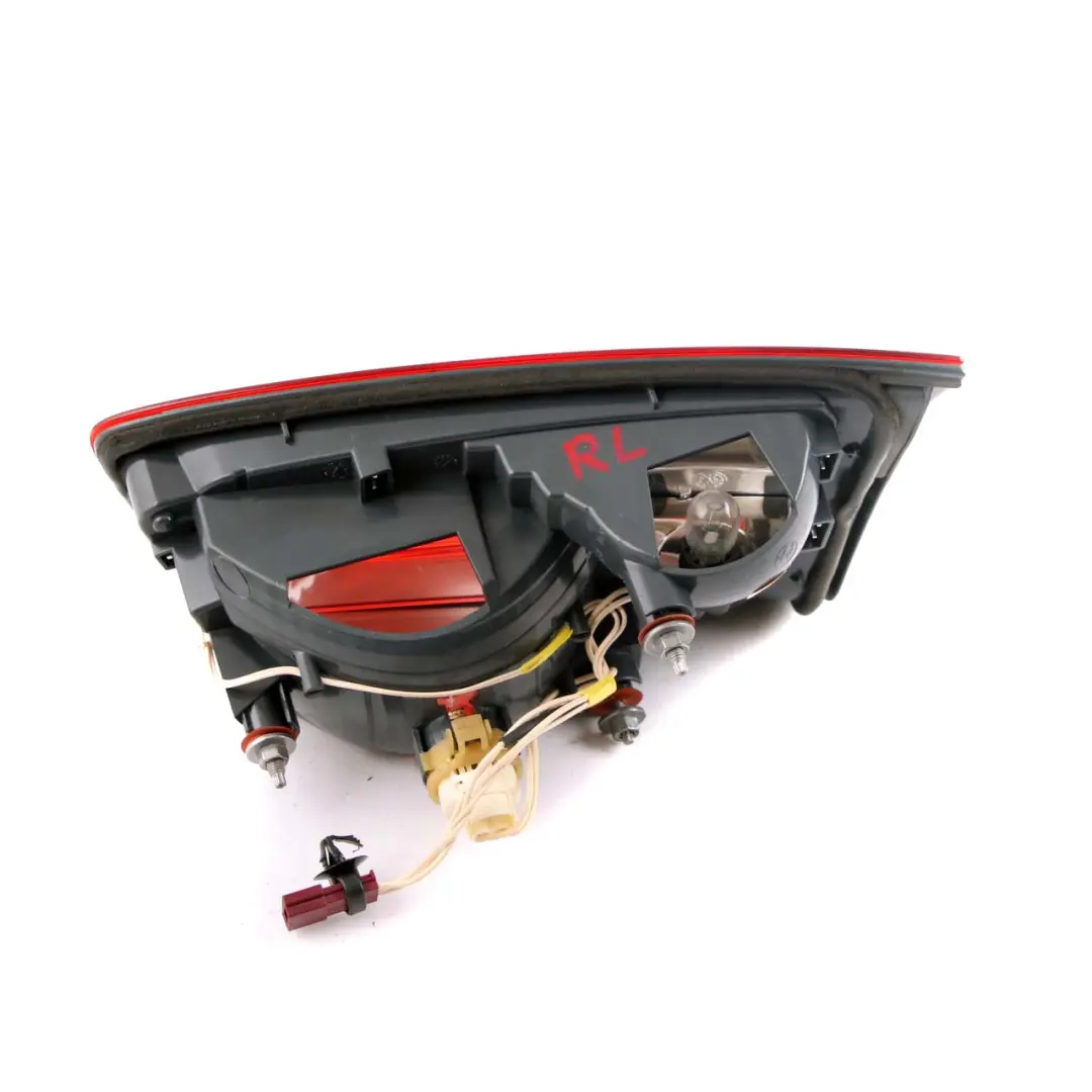 Lampada Coperchio Bagagliaio Portellone Posteriore per BMW F11 Touring con numero di parte 7203227 BMW F11 Touring Lampada Coperchio Bagagliaio Portellone Posteriore - SKU 7203227 - Numero di parte 7203227