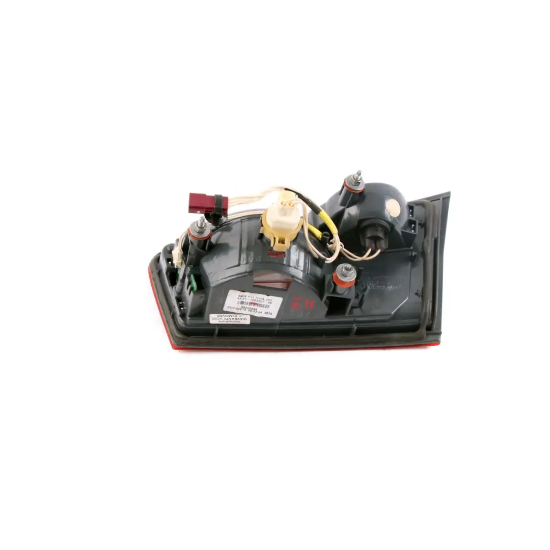 Lampada Coperchio Bagagliaio Portellone Posteriore per BMW F11 Touring con numero di parte 7203227 BMW F11 Touring Lampada Coperchio Bagagliaio Portellone Posteriore - SKU 7203227 - Numero di parte 7203227