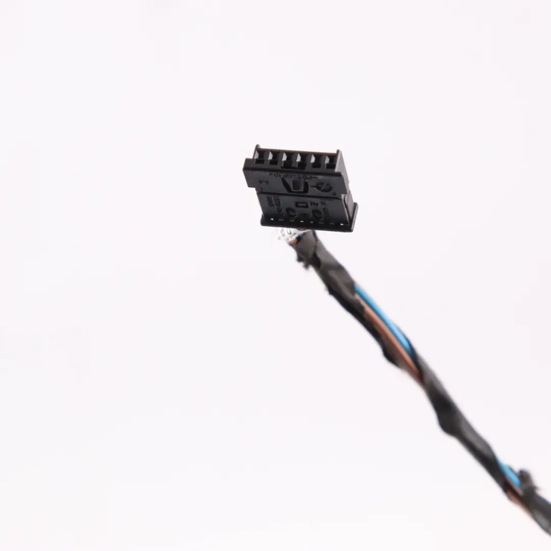 Rücklicht in der Seitenwand rechts Stecker Buchse Verkabelung 6909052 für BMW F10 mit Teilenummer 7203230 BMW F10 Rücklicht in der Seitenwand rechts Stecker Buchse Verkabelung 6909052 - SKU 7203230-2 - Teilenummer 7203230