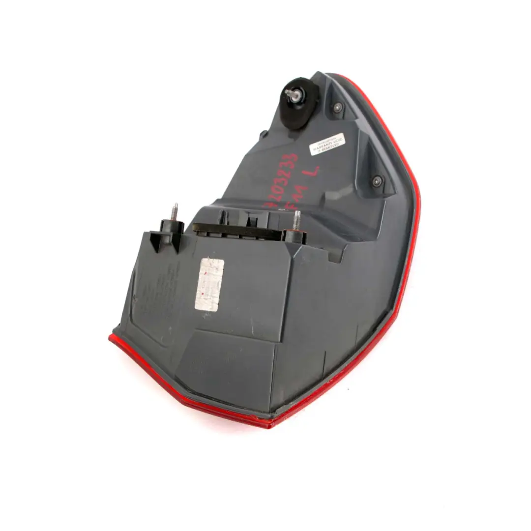Lampa Tylna Zewnętrzna Lewa Tył Lewy do BMW F11 o numerze 7203233 BMW F11 Lampa Tylna Zewnętrzna Lewa Tył Lewy - SKU 7203233 - Numer Części 7203233