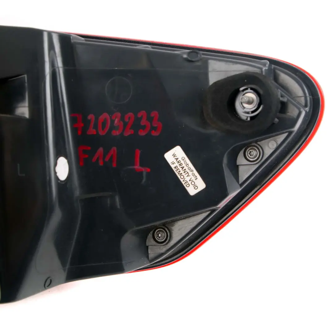 Luce posteriore nel pannello laterale sinistro per BMW F11 Touring con numero di parte 7203233 BMW F11 Touring Luce posteriore nel pannello laterale sinistro - SKU 7203233 - Numero di parte 7203233