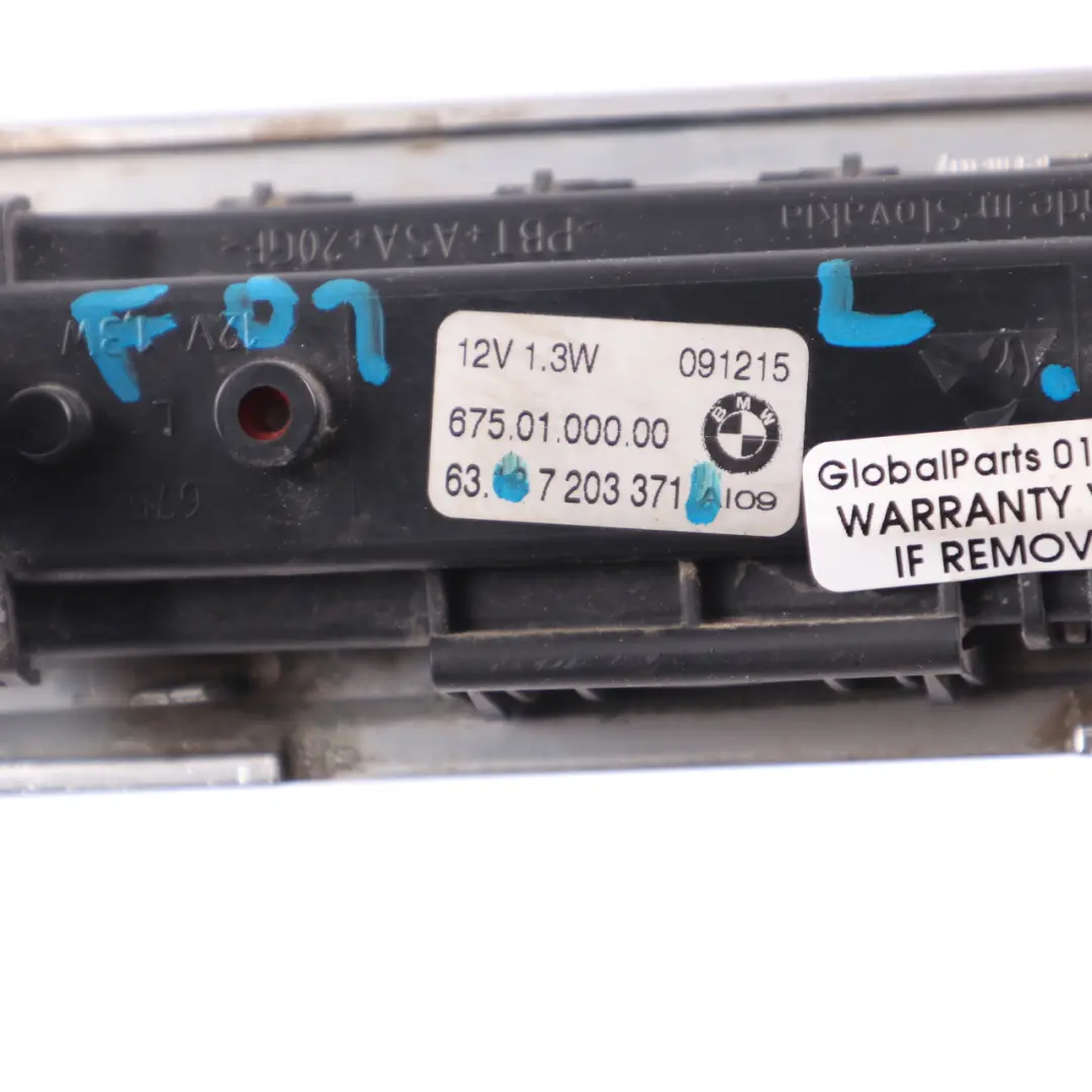 Kierunkowskaz Błotnika Boczny Lewy Chrom Biały do BMW F01 o numerze 7203371 BMW F01 Kierunkowskaz Błotnika Boczny Lewy Chrom Biały - SKU 7203371 - Numer Części 7203371