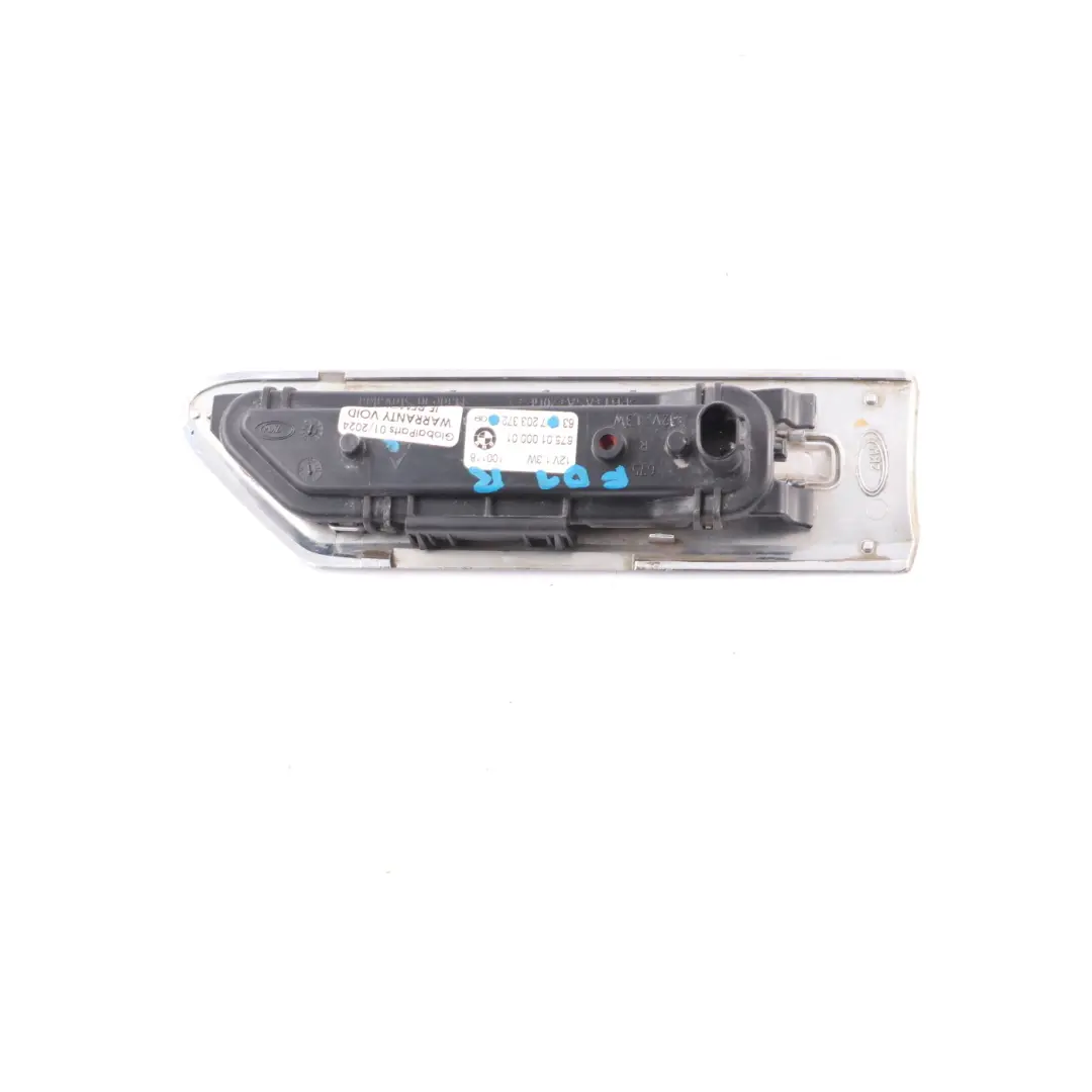 Indicatore Direzione Destra Lato Supplementare Gira Bianco Cromo per BMW F01 con numero di parte 7203371 BMW F01 Indicatore Direzione Destra Lato Supplementare Gira Bianco Cromo - SKU 7203372 - Numero di parte 7203371