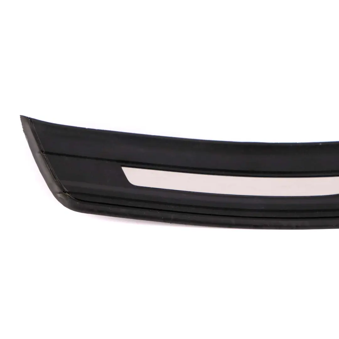 Entrada Trasera Izquierda Cubre Puerta Listón para BMW 5 F10 F11 LCI con número de pieza 7203603 BMW 5 F10 F11 LCI Entrada Trasera Izquierda Cubre Puerta Listón - SKU 7203603 - Número de pieza 7203603