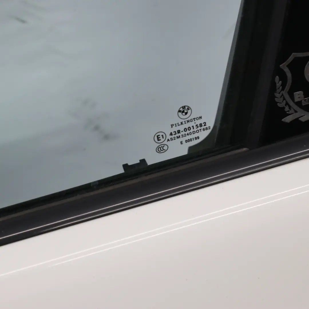 Drzwi lewe przednie Alpinweiss do BMW E90 E91 o numerze 7203643 BMW E90 E91 Drzwi lewe przednie Alpinweiss - SKU 7203643-AW2 - Numer Części 7203643