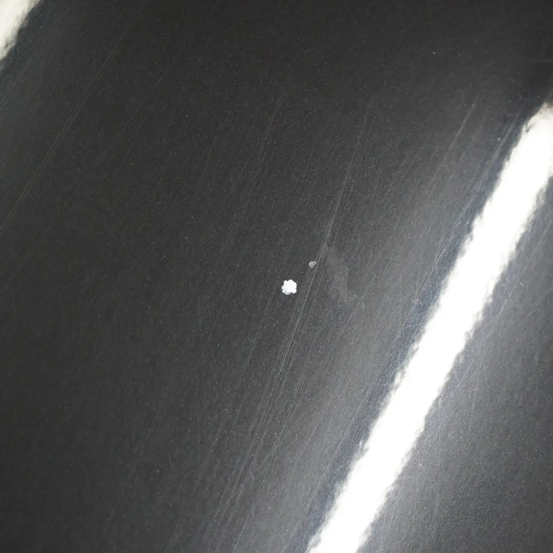 Porta anteriore sinistra Nero Zaffiro Metallizzato - 475 per BMW E90 E91 con numero di parte 7203643 BMW E90 E91 Porta anteriore sinistra Nero Zaffiro Metallizzato - 475 - SKU 7203643-BS2 - Numero di parte 7203643