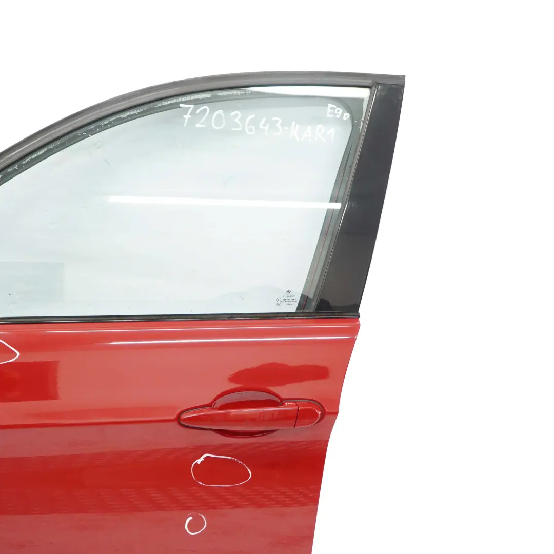 BMW E90 E91 Porte avant Gauche Rouge Carmin Karmesin Rouge - A61 - SKU 7203643-KAR1 - Numéro de pièce 7203643