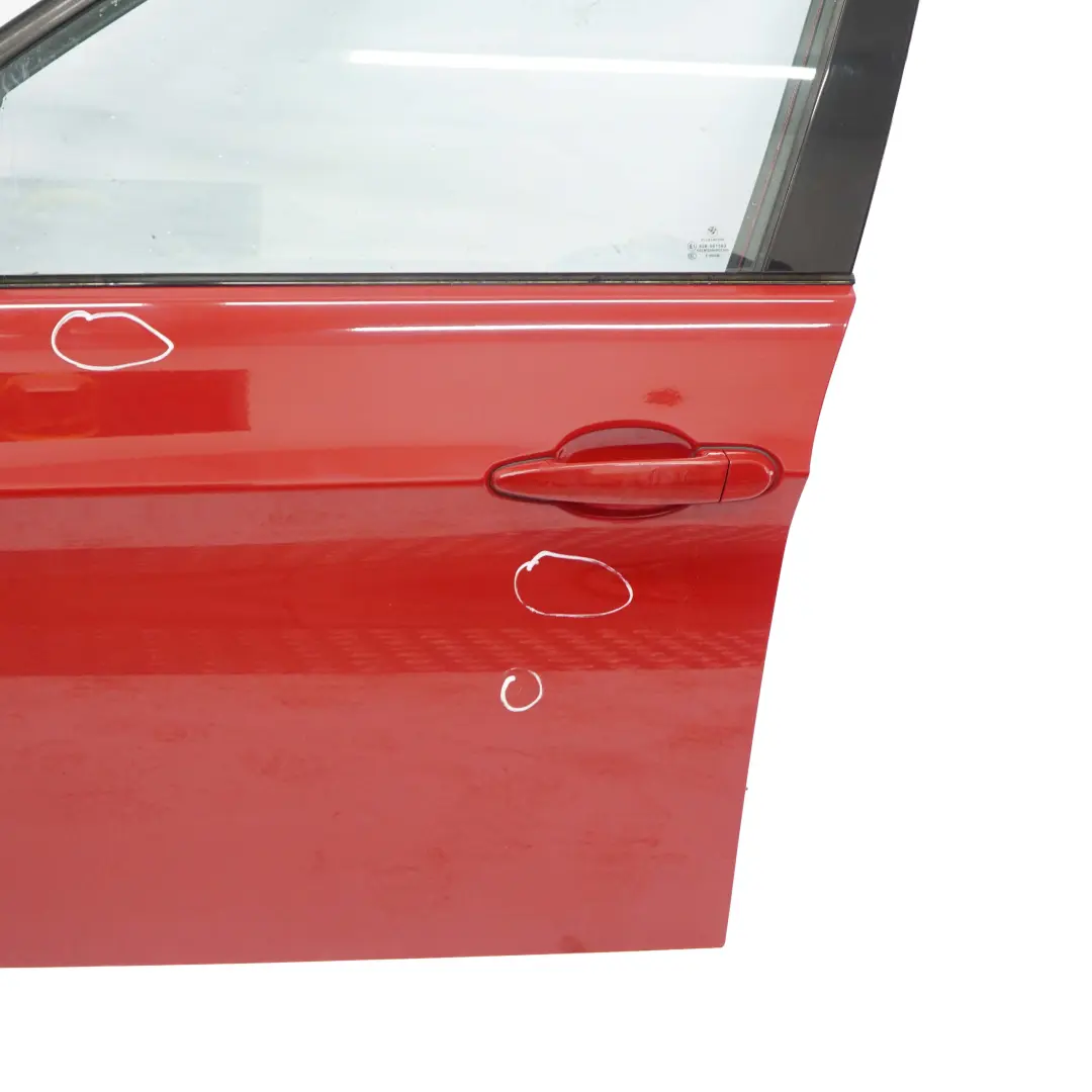 BMW E90 E91 Porte avant Gauche Rouge Carmin Karmesin Rouge - A61 - SKU 7203643-KAR1 - Numéro de pièce 7203643