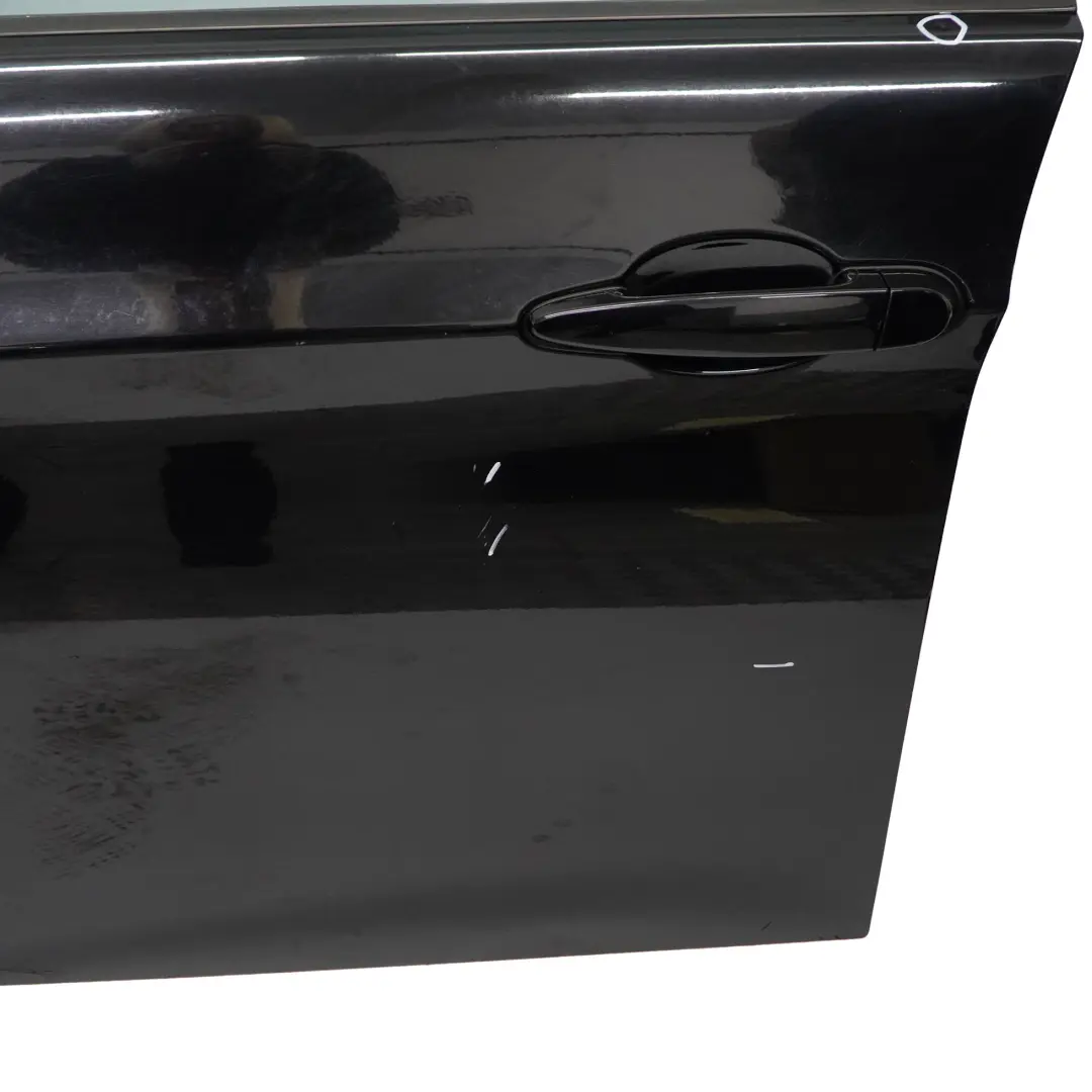 Drzwi Lewe Przednie Schwarz 2 Black - 668 do BMW E90 E91 o numerze 7203643 BMW E90 E91 Drzwi Lewe Przednie Schwarz 2 Black - 668 - SKU 7203643-SCH - Numer Części 7203643