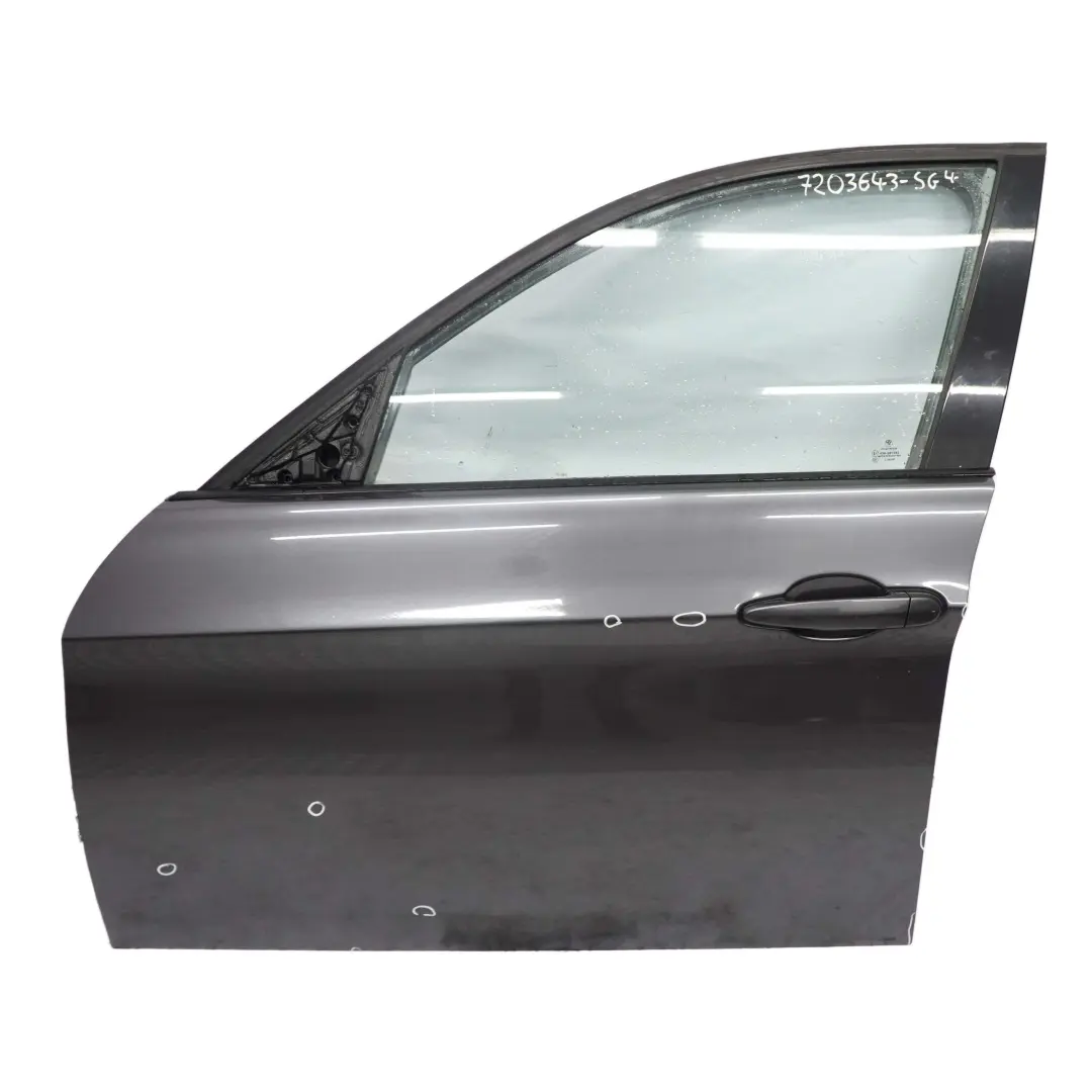 Puerta Delantera Izquierda Sparkling Graphite Metallic - A22 para BMW E90 E91 con número de pieza 7203643 BMW E90 E91 Puerta Delantera Izquierda Sparkling Graphite Metallic - A22 - SKU 7203643-SG4 - Número de pieza 7203643