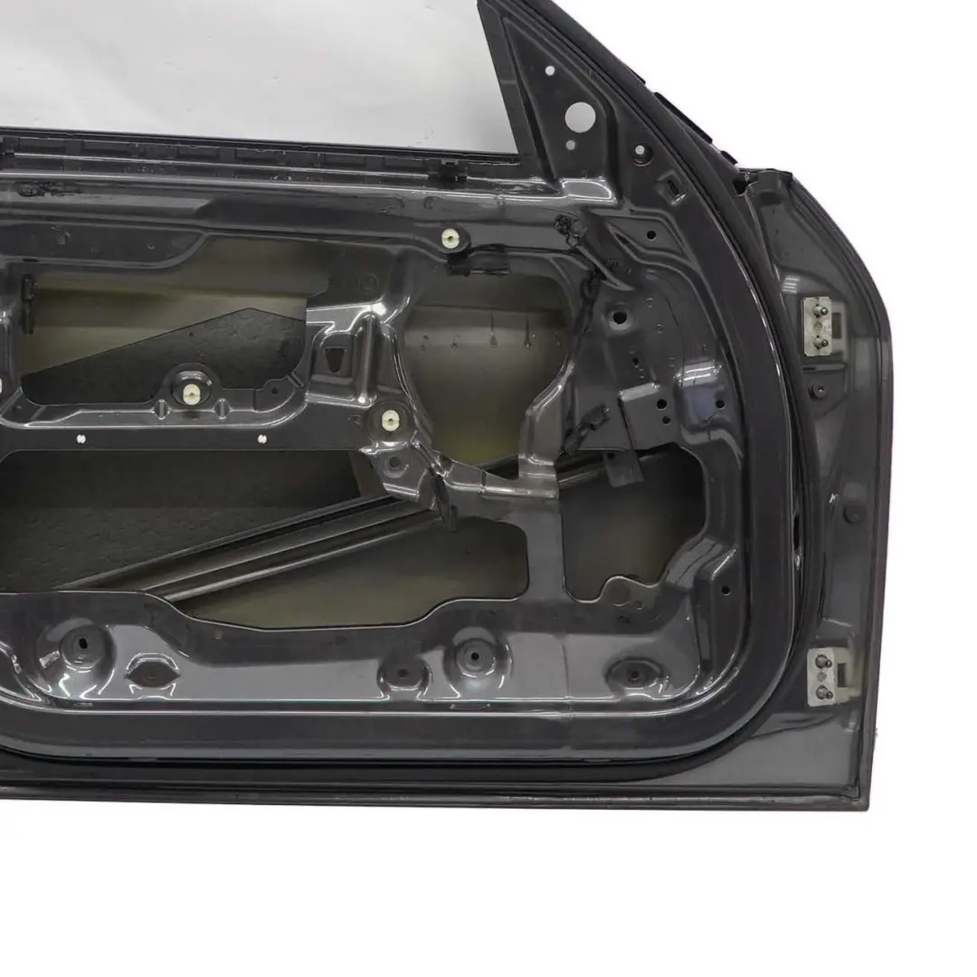 Porta Anteriore Sinistra N/S Sparkling Graphite Metallic - A22 per BMW E90 E91 con numero di parte 7203643 BMW E90 E91 Porta Anteriore Sinistra N/S Sparkling Graphite Metallic - A22 - SKU 7203643-SG - Numero di parte 7203643