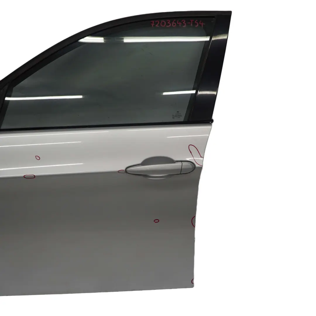 Porta Frontale SX Argento-Titanio Titan Argento Metallizzato - per BMW E90 E91 con numero di parte 7203643 BMW E90 E91 Porta Frontale SX Argento-Titanio Titan Argento Metallizzato - - SKU 7203643-TS4 - Numero di parte 7203643