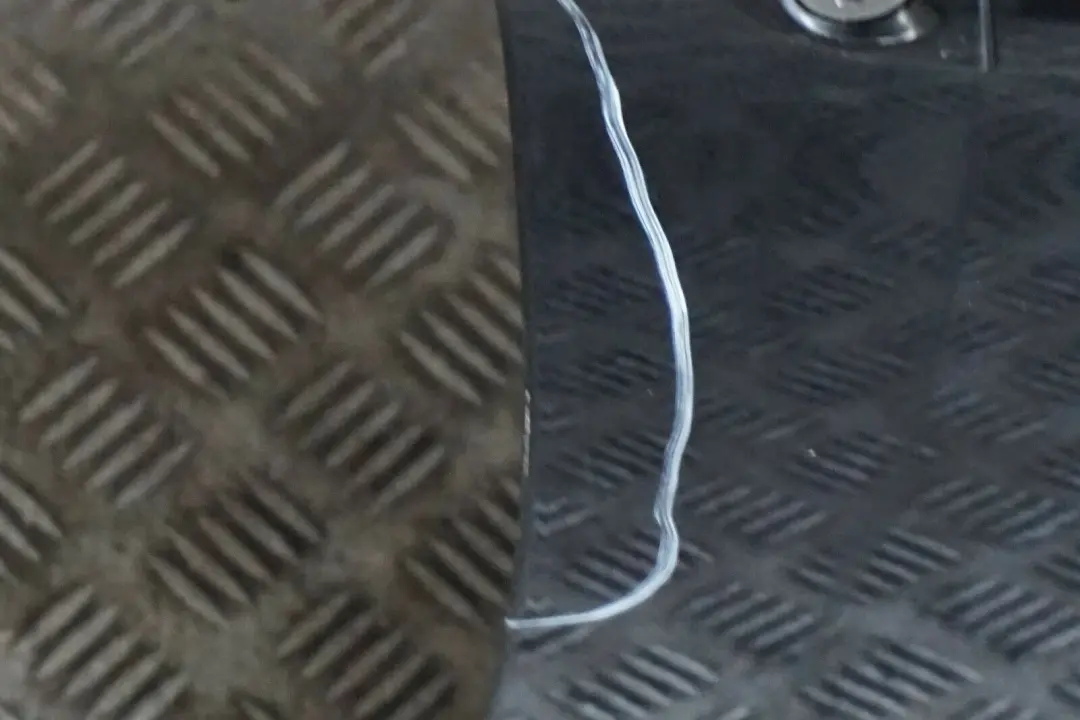 Drzwi prawe przód carbonschwarz 416 do BMW E90 E91 o numerze 7203644 BMW E90 E91 Drzwi prawe przód carbonschwarz 416 - SKU 7203644-CAR3 - Numer Części 7203644