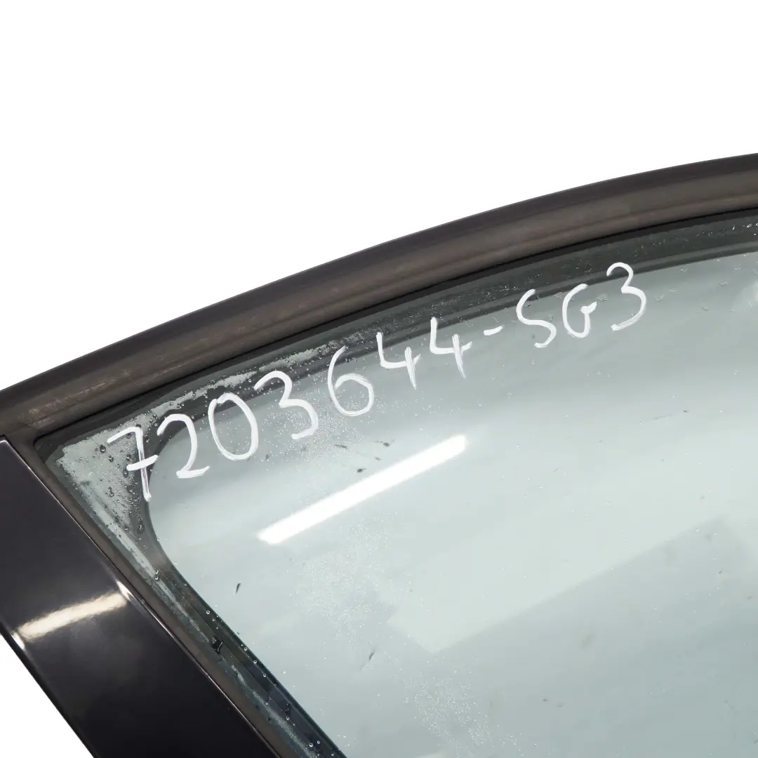 Puerta Delantera Derecha Sparkling Graphite Metallic - A22 para BMW E90 E91 con número de pieza 7203644 BMW E90 E91 Puerta Delantera Derecha Sparkling Graphite Metallic - A22 - SKU 7203644-SG3 - Número de pieza 7203644