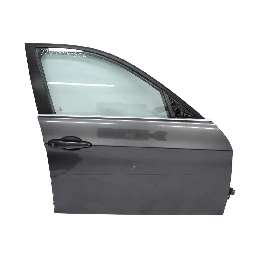 Drzwi Prawe Prawy Przód Sparkling Graphite do BMW E90 o numerze 7203644 BMW E90 Drzwi Prawe Prawy Przód Sparkling Graphite - SKU 7203644-SG4 - Numer Części 7203644