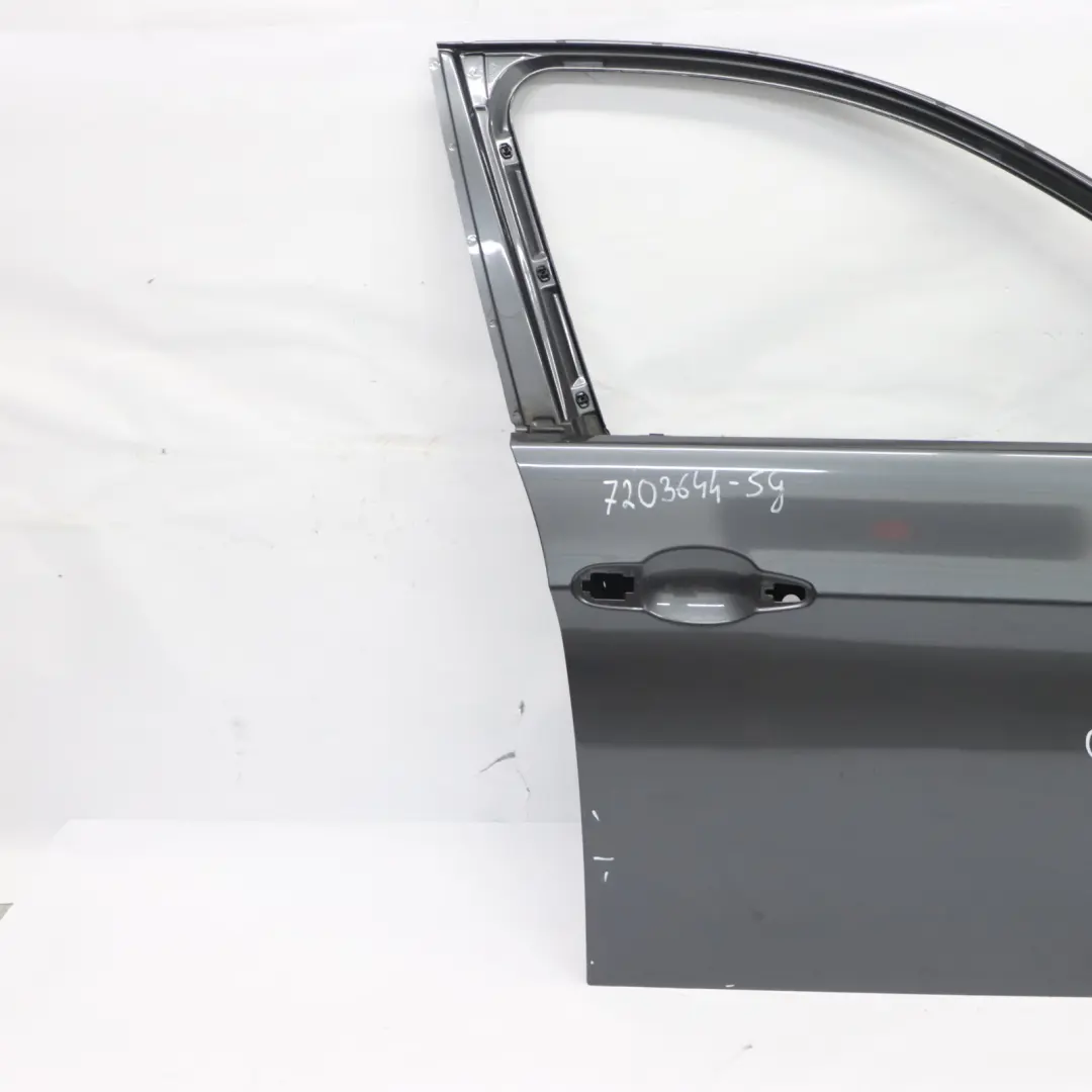 Porta anteriore BMW E90 E91 Pannello di copertura destro Sparkling Graphite A22 per con numero di parte 7203644 Porta anteriore BMW E90 E91 Pannello di copertura destro Sparkling Graphite A22 - SKU 7203644-SG - Numero di parte 7203644