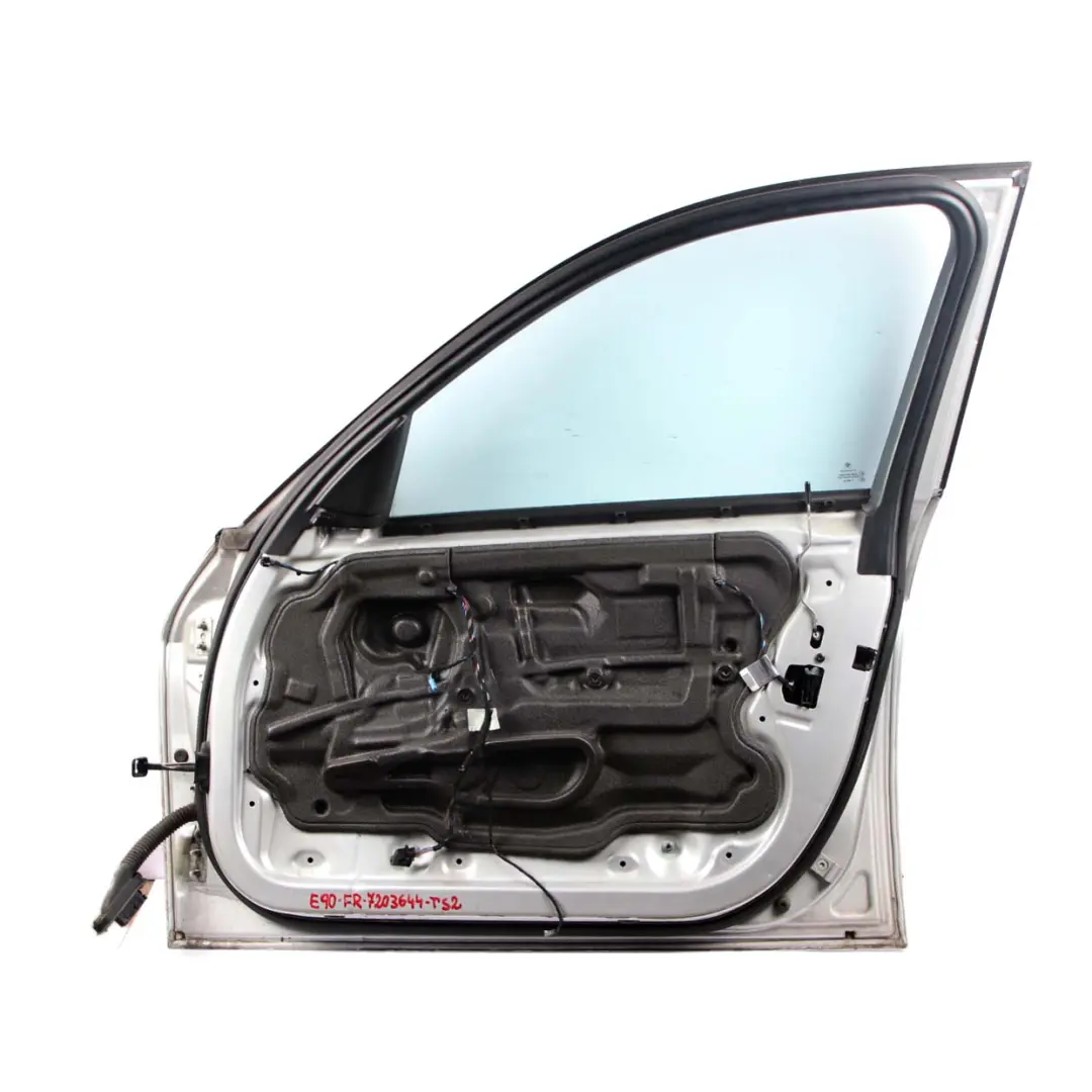 Door Front Right O/S Titansilber Silver Metallic - 354 to BMW 3 Series E90 E91 with Part number 7203644 BMW 3 Series E90 E91 Door Front Right O/S Titansilber Silver Metallic - 354 - SKU 7203644-TS2 - Part number 7203644