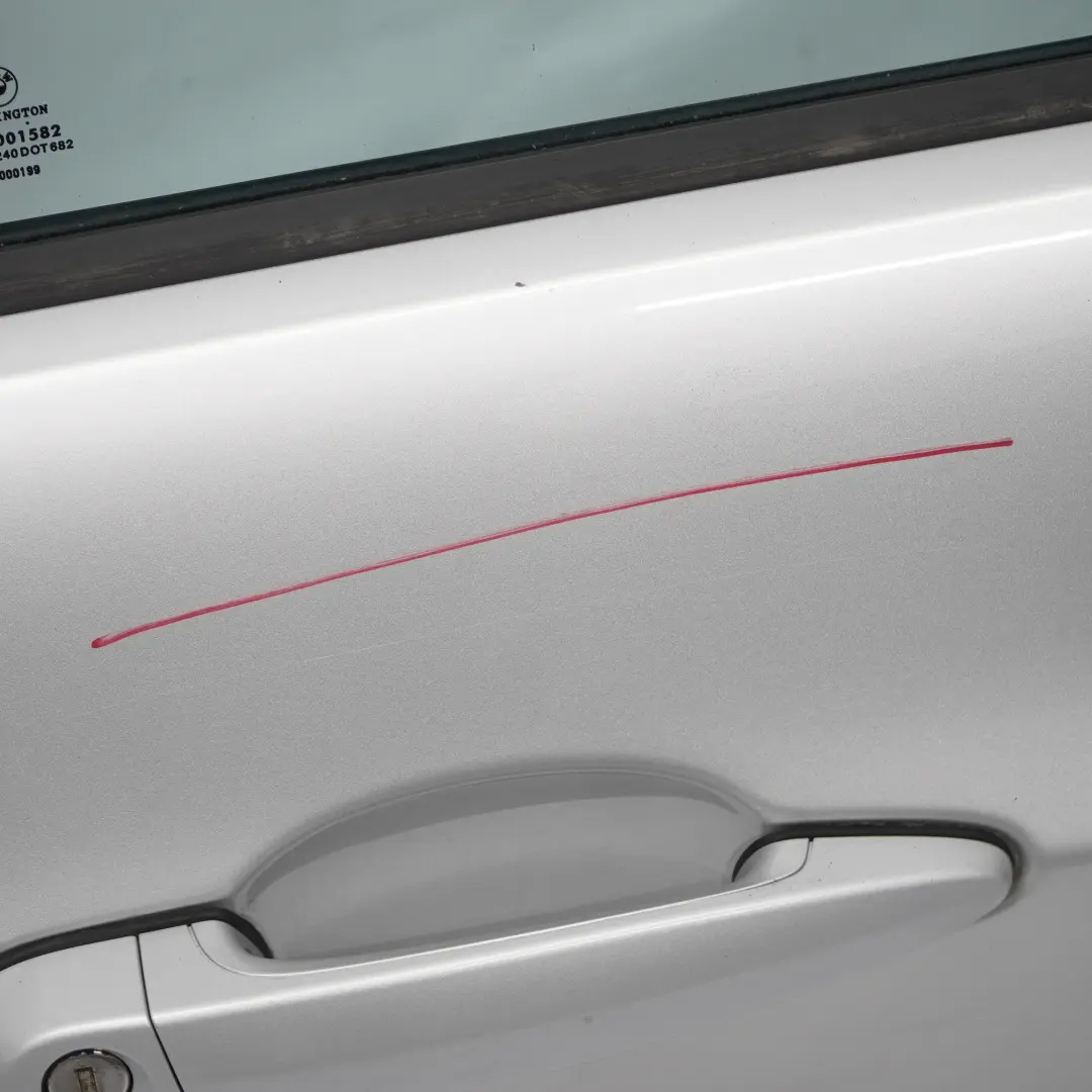 Tür Vorne Rechts Titansilber Titan Silber Metallic - 354 für BMW E90 E91 mit Teilenummer 7203644 BMW E90 E91 Tür Vorne Rechts Titansilber Titan Silber Metallic - 354 - SKU 7203644-TS - Teilenummer 7203644