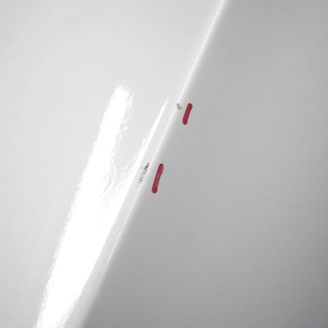 Porta Anteriore Destra Titansilber Silber Metallic - 354 per BMW E90 E91 con numero di parte 7203644 BMW E90 E91 Porta Anteriore Destra Titansilber Silber Metallic - 354 - SKU 7203644-TS - Numero di parte 7203644