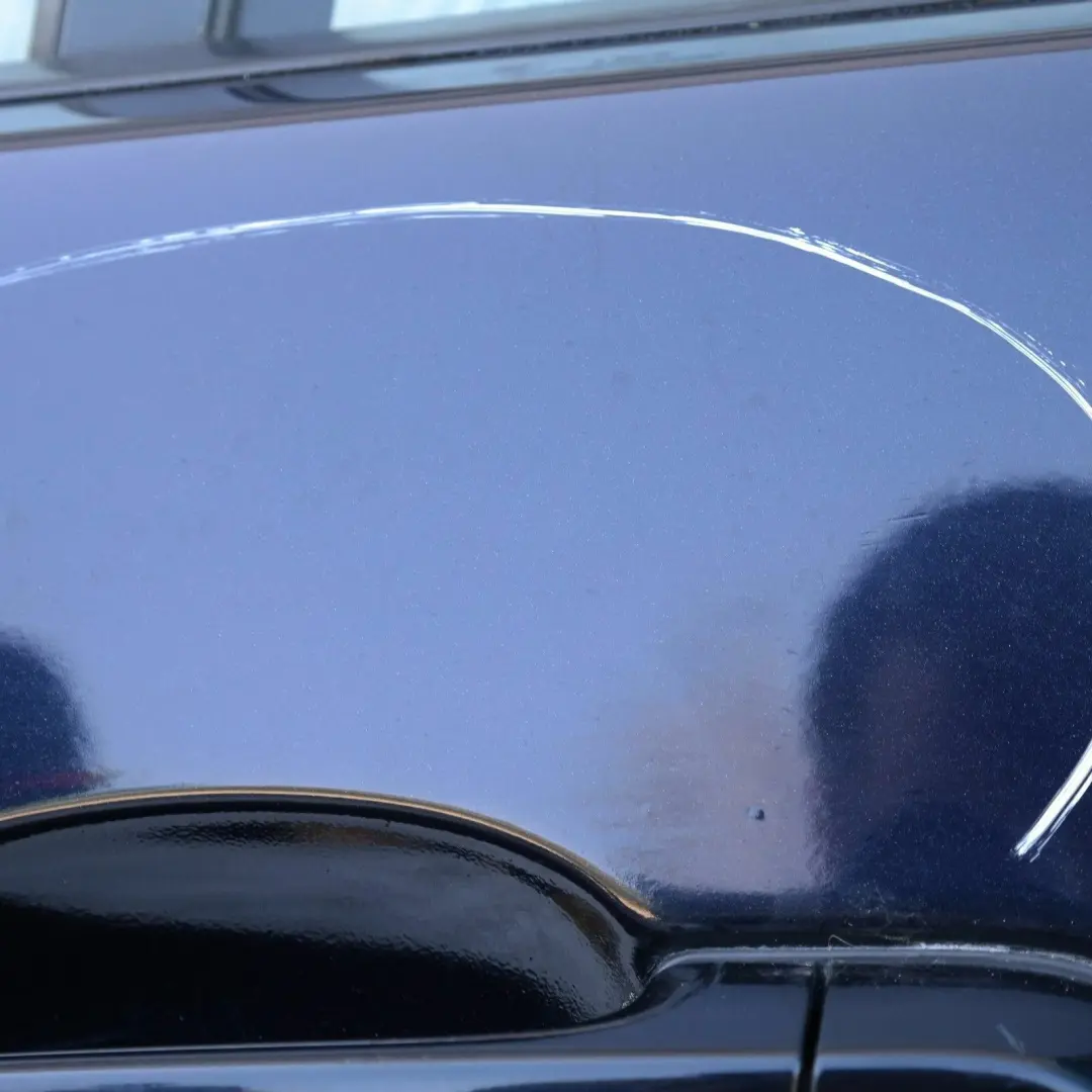 Drzwi lewe tylne lewy tył carbonschwarz do BMW 3 E90 o numerze 7203647-CAR1 BMW 3 E90 Drzwi lewe tylne lewy tył carbonschwarz - SKU 7203647-CAR1 - Numer Części 7203647-CAR1