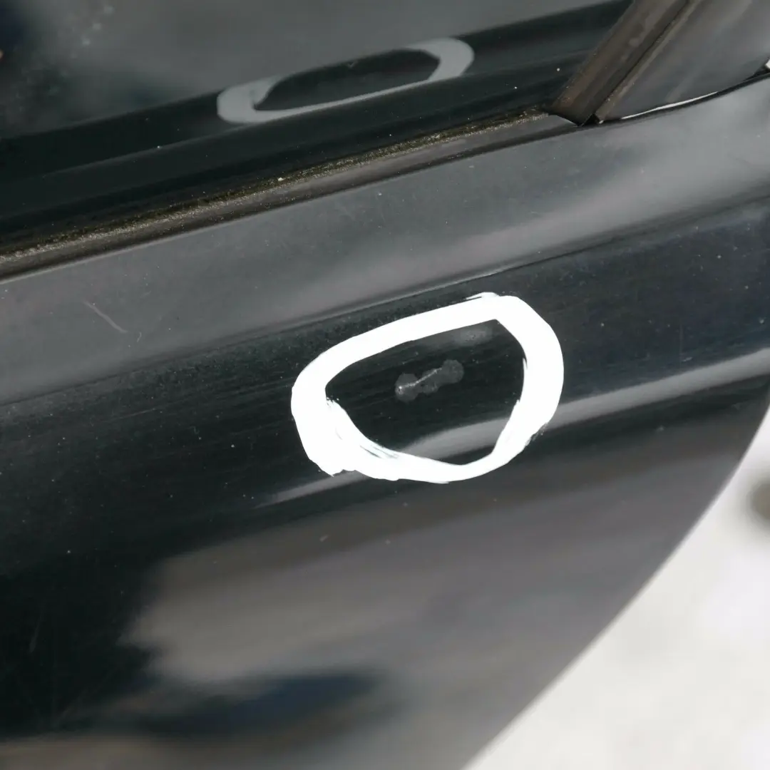 Lato Conducente Porta Posteriore Sinistra Nero 2 per BMW 3 E90 LCI con numero di parte 41007203647 BMW 3 E90 LCI Lato Conducente Porta Posteriore Sinistra Nero 2 - SKU 7203647-SCH3 - Numero di parte 41007203647