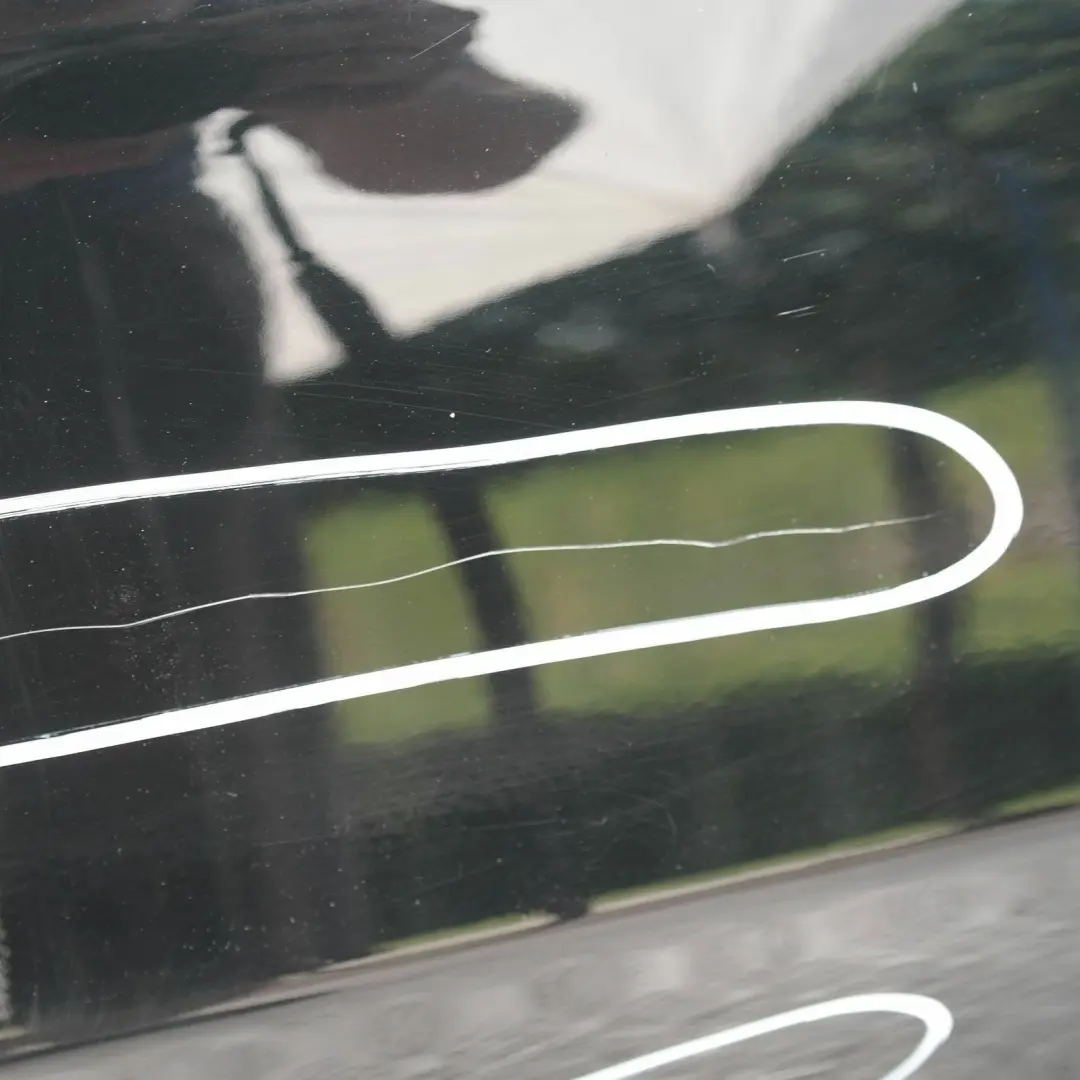 Cote Conducteur Porte Arriere Gauche Noir 2 pour BMW E90 E90N LCI à propos du numéro de pièce 7203647 BMW E90 E90N LCI Cote Conducteur Porte Arriere Gauche Noir 2 - SKU 7203647-SCH - Numéro de pièce 7203647