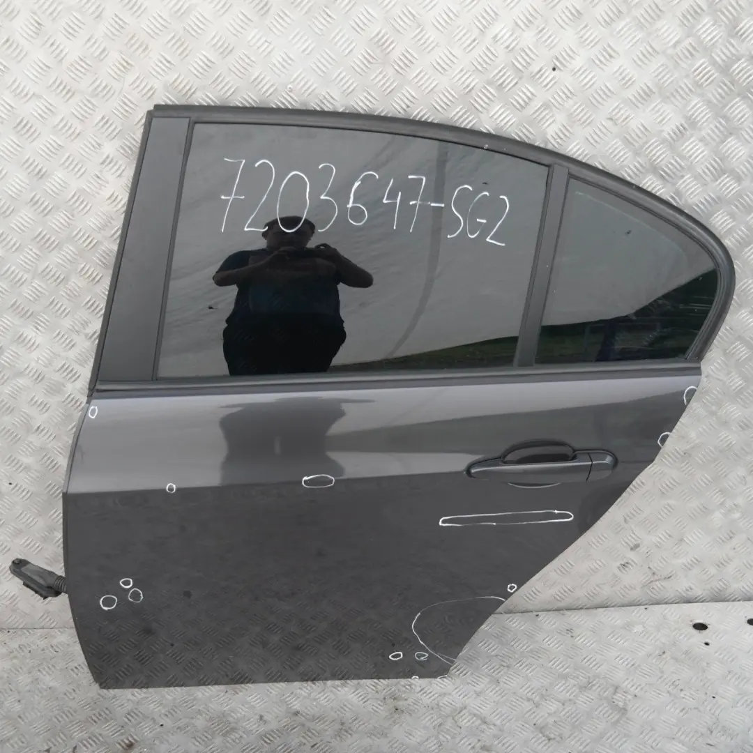 £BMW 3 SERIES E90 E90N LCI Door Rear Left N/S Sparkling Graphite Metallic - A22 to with Part number 7203647 £BMW 3 SERIES E90 E90N LCI Door Rear Left N/S Sparkling Graphite Metallic - A22 - SKU 7203647-SG2 - Part number 7203647