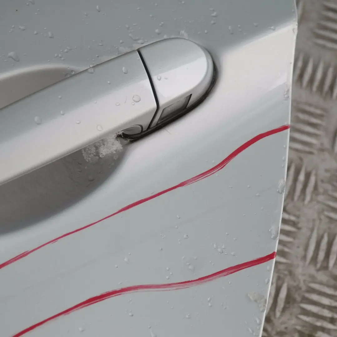 Puerta Trasera Izquierda Titansilber Silver Silber Metallic 354 para BMW E90 E90N con número de pieza 7203647 BMW E90 E90N Puerta Trasera Izquierda Titansilber Silver Silber Metallic 354 - SKU 7203647-TS10 - Número de pieza 7203647