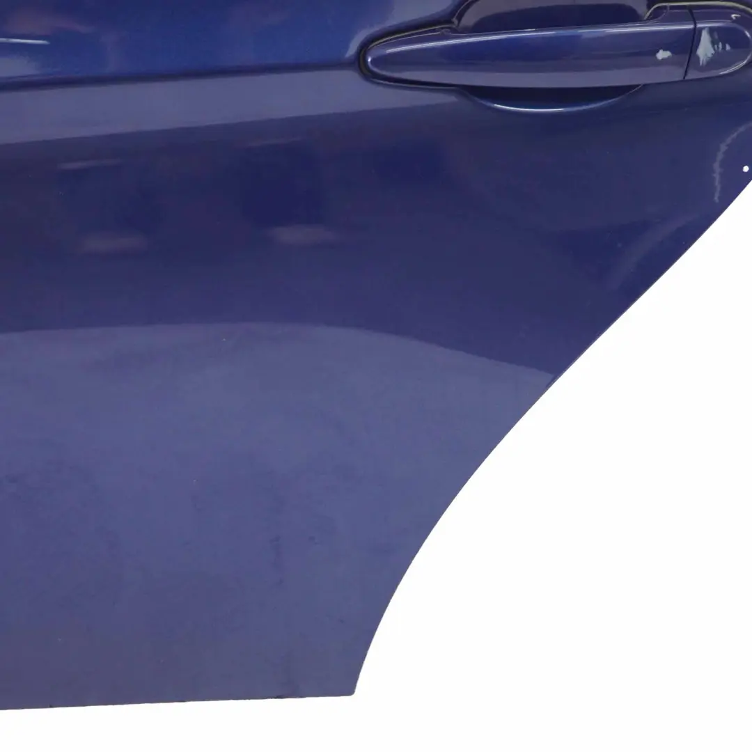 Tür hinten links Le Mans Blau Blau Metallic - 381 für BMW E90 Limousine mit Teilenummer 7203647 BMW E90 Limousine Tür hinten links Le Mans Blau Blau Metallic - 381 - SKU 7203647-LMB1 - Teilenummer 7203647