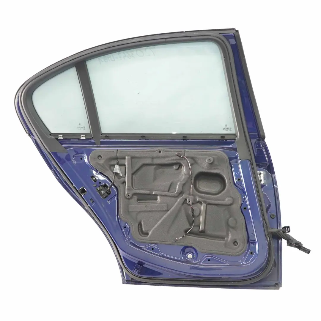 BMW E90 Saloon Porte Arrière Gauche Le Mans Blue Blau Metallic - 381 - SKU 7203647-LMB1 - Numéro de pièce 7203647
