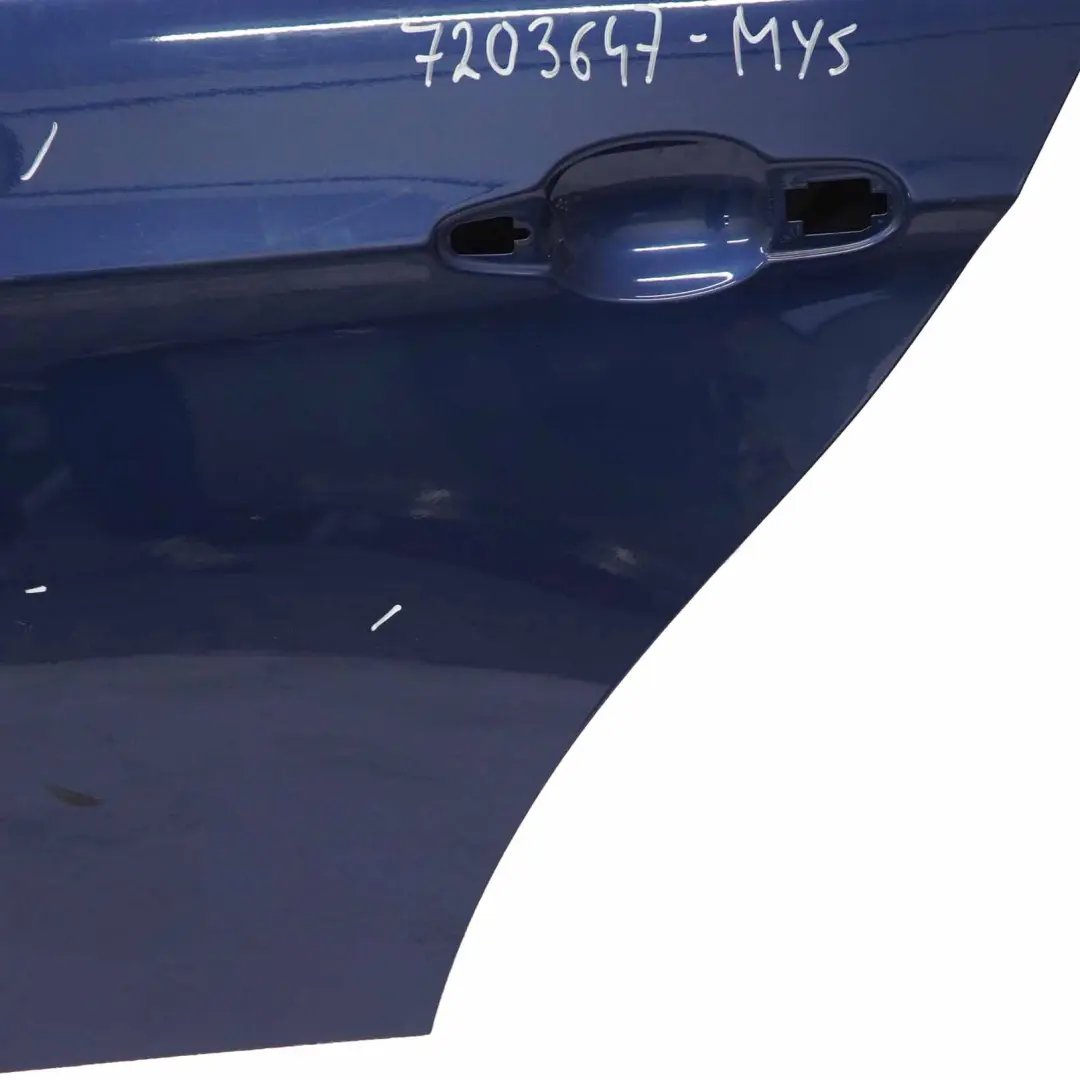 Porta posteriore sinistra Mysticblau Mystic Blue Metallic - A07 per BMW E90 Berlina con numero di parte 41007203647 BMW E90 Berlina Porta posteriore sinistra Mysticblau Mystic Blue Metallic - A07 - SKU 7203647-MYS - Numero di parte 41007203647