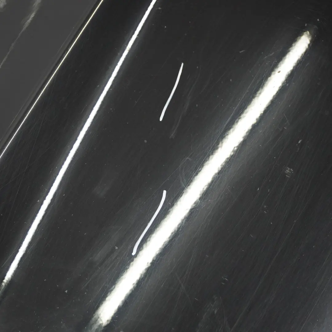 Puerta Trasera Lado Izquierdo Schwarz 2 Negro - 668 para BMW E90 con número de pieza 7203647 BMW E90 Puerta Trasera Lado Izquierdo Schwarz 2 Negro - 668 - SKU 7203647-SCH4 - Número de pieza 7203647