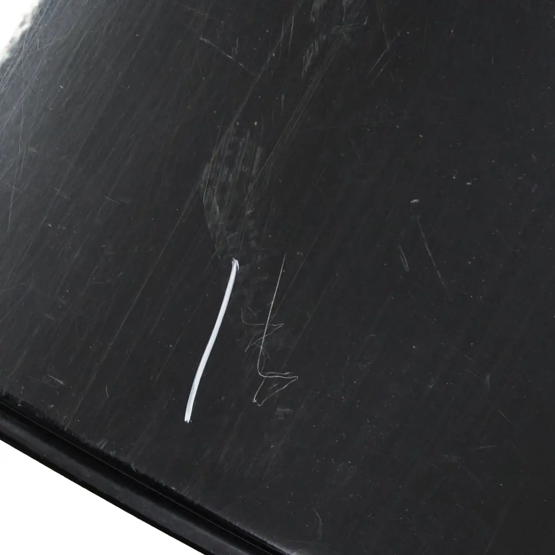 Puerta Trasera Lado Izquierdo Schwarz 2 Negro - 668 para BMW E90 con número de pieza 7203647 BMW E90 Puerta Trasera Lado Izquierdo Schwarz 2 Negro - 668 - SKU 7203647-SCH4 - Número de pieza 7203647