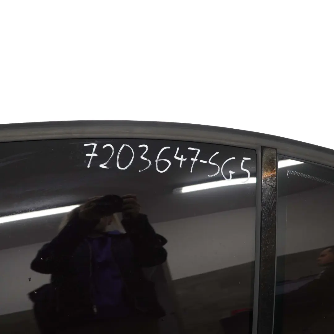 Drzwi Lewe Tylne Tył Sparkling Graphite do BMW E90 o numerze 7203647 BMW E90 Drzwi Lewe Tylne Tył Sparkling Graphite - SKU 7203647-SG5 - Numer Części 7203647