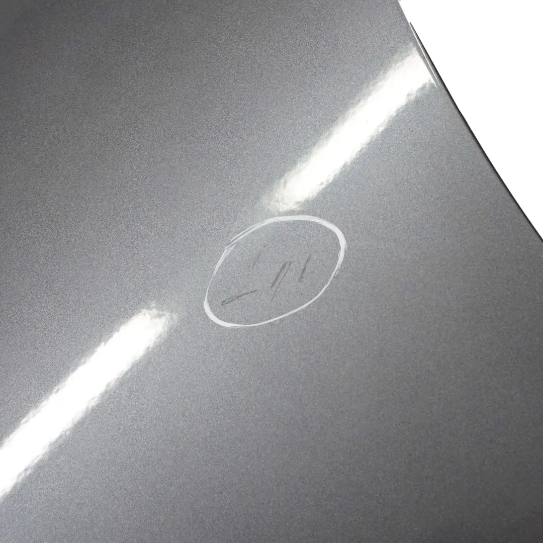 Puerta Trasera Izquierda Sparkling Graphite Metallic - A22 para BMW E90 con número de pieza 7203647 BMW E90 Puerta Trasera Izquierda Sparkling Graphite Metallic - A22 - SKU 7203647-SG5 - Número de pieza 7203647