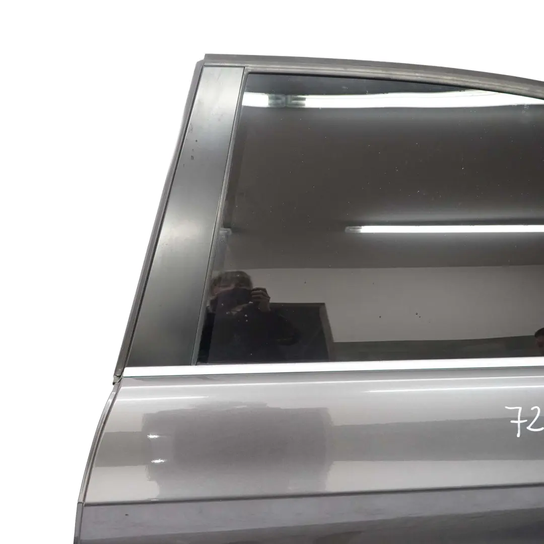 Drzwi Lewe Lewy Tył Sparkling Graphite do BMW 3 E90 o numerze 7203647 BMW 3 E90 Drzwi Lewe Lewy Tył Sparkling Graphite - SKU 7203647-SG - Numer Części 7203647