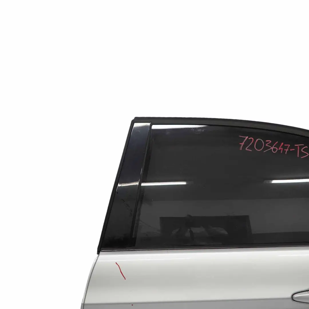 Drzwi Lewe Tylne Tył Titansilber - 354 do BMW E90 o numerze 7203647 BMW E90 Drzwi Lewe Tylne Tył Titansilber - 354 - SKU 7203647-TS1 - Numer Części 7203647