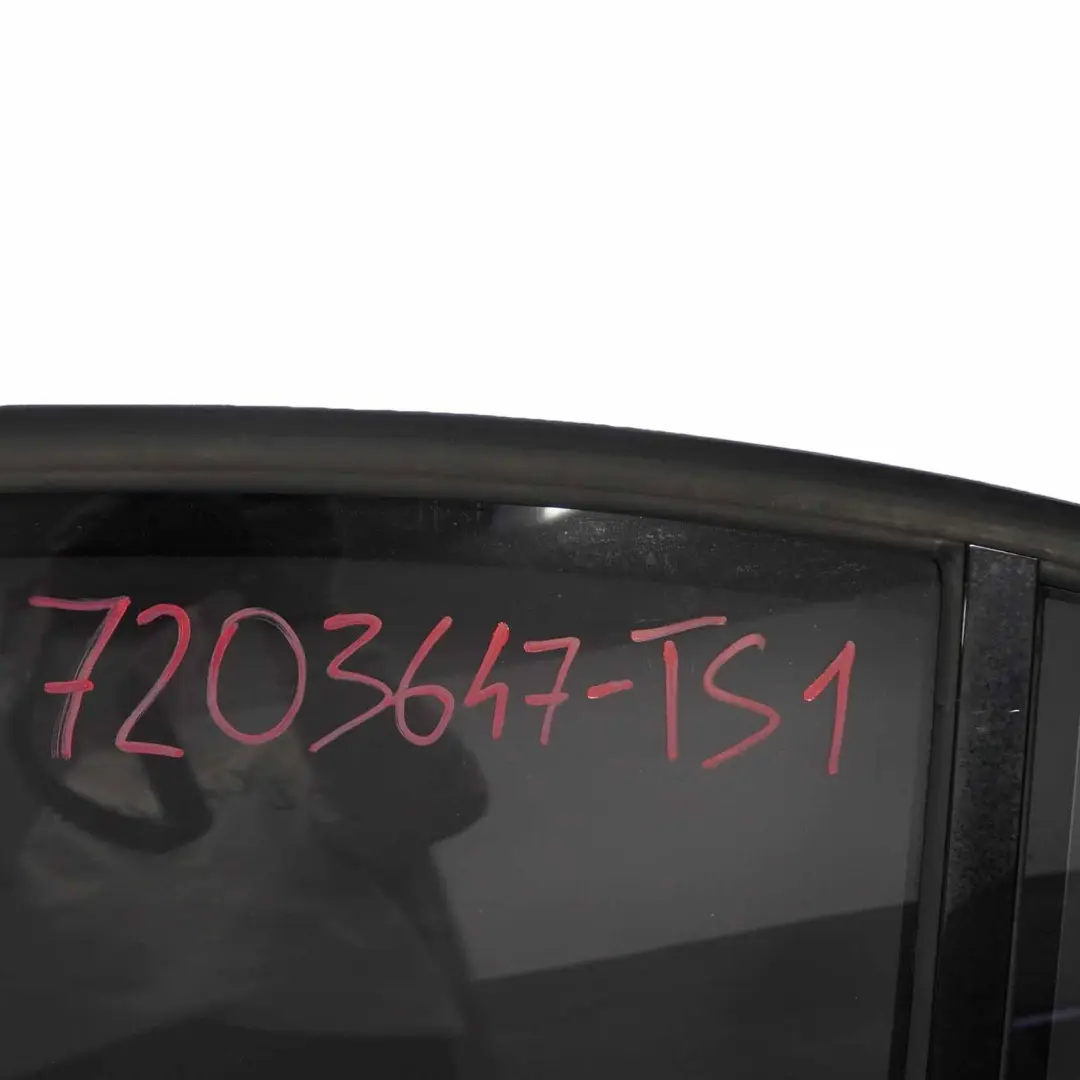 Porta Posteriore Sinistra Titansilber - 354 per BMW E90 con numero di parte 7203647 BMW E90 Porta Posteriore Sinistra Titansilber - 354 - SKU 7203647-TS1 - Numero di parte 7203647