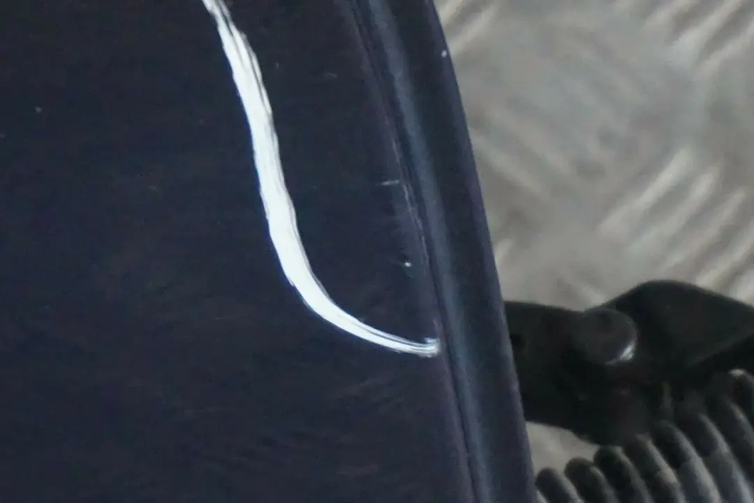 Beifahrer Tür Hinten Rechts Tiefseeblau Metallic - A76 für BMW 3 er E90 mit Teilenummer 7203648 BMW 3 er E90 Beifahrer Tür Hinten Rechts Tiefseeblau Metallic - A76 - SKU 7203648-DSB1 - Teilenummer 7203648