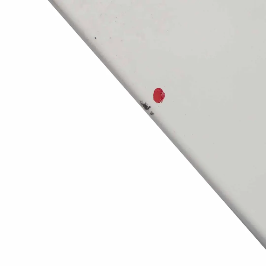 Porta posteriore destra Alpinweiss Alpine White - 300 per BMW 3 E90 con numero di parte 7203648 BMW 3 E90 Porta posteriore destra Alpinweiss Alpine White - 300 - SKU 7203648-AW - Numero di parte 7203648