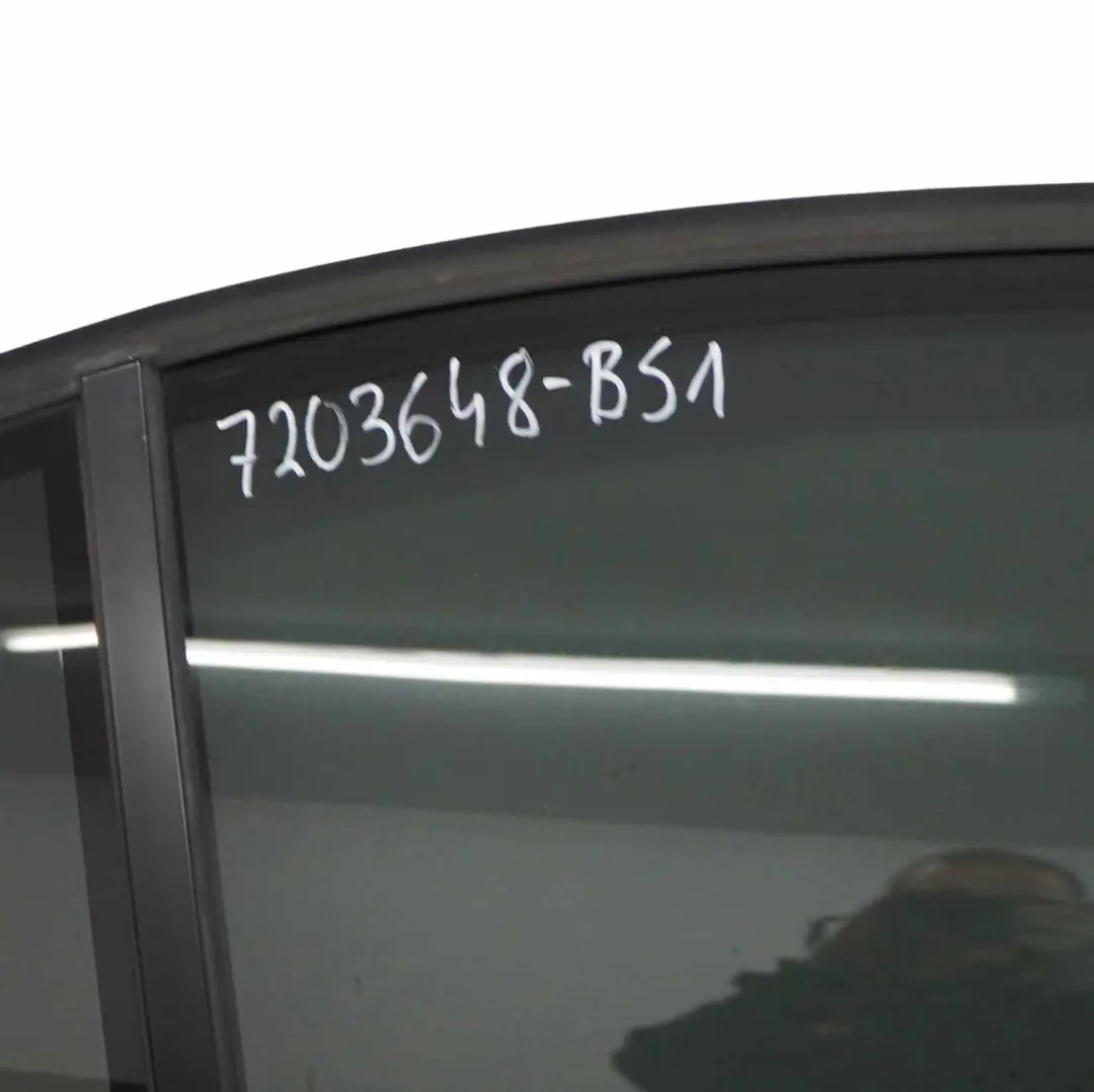 BMW E90 Berlina Puerta Trasera Derecha Zafiro Negro Metalizado - 475 - SKU 7203648-BS1 - Número de pieza 7203648