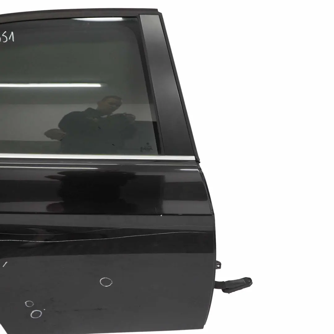 Puerta Trasera Derecha Zafiro Negro Metalizado - 475 para BMW E90 Berlina con número de pieza 7203648 BMW E90 Berlina Puerta Trasera Derecha Zafiro Negro Metalizado - 475 - SKU 7203648-BS1 - Número de pieza 7203648