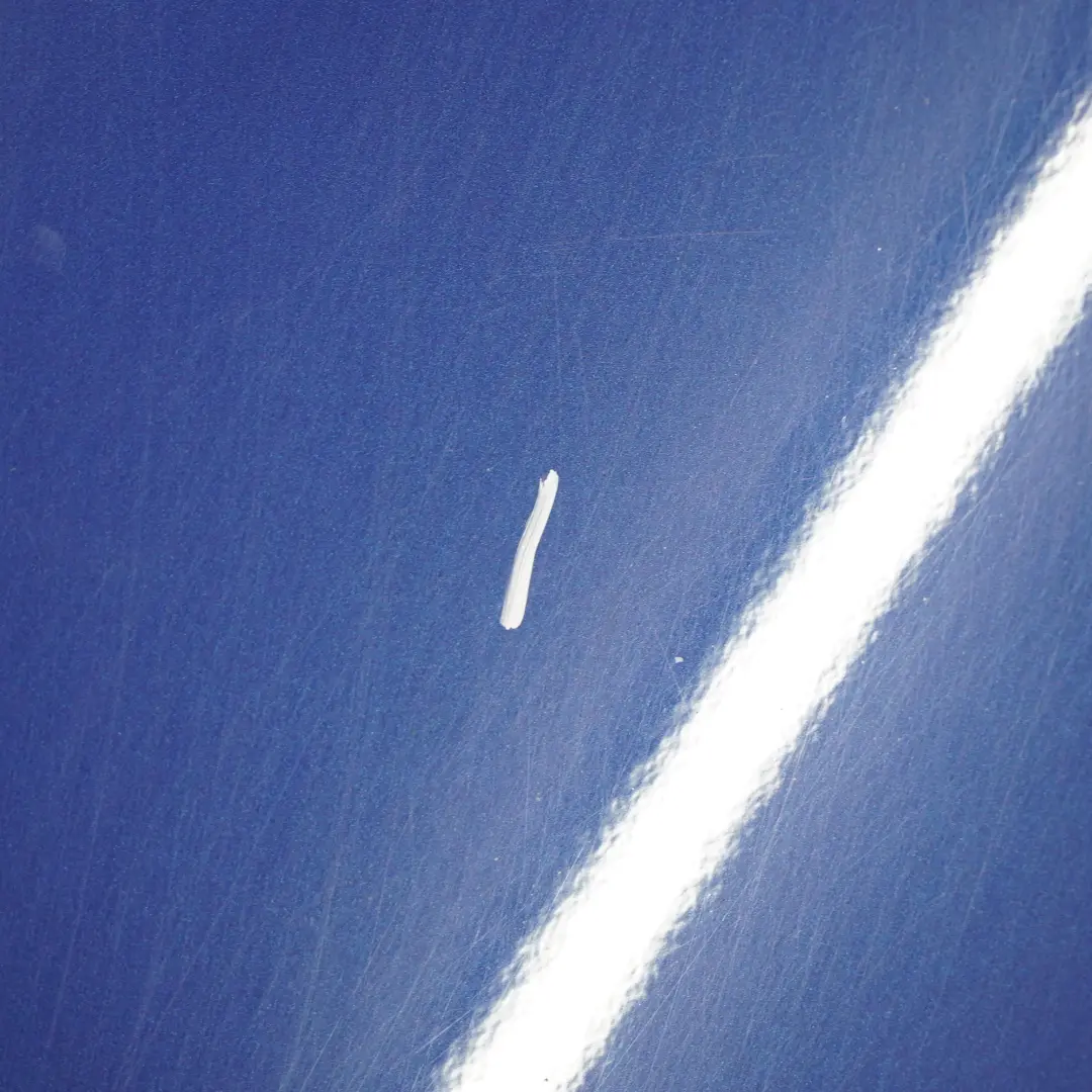 Tür hinten rechts Le Mans Blau Metallic - 381 für BMW E90 Limousine mit Teilenummer 7203648 BMW E90 Limousine Tür hinten rechts Le Mans Blau Metallic - 381 - SKU 7203648-LMB - Teilenummer 7203648