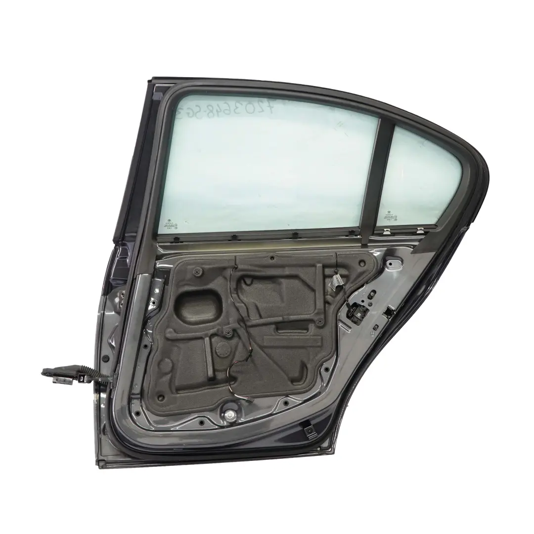 Portiera Posteriore Destra Grafite Brillante Metallizzato - A22 per BMW E90 con numero di parte 7203648 BMW E90 Portiera Posteriore Destra Grafite Brillante Metallizzato - A22 - SKU 7203648-SG3 - Numero di parte 7203648