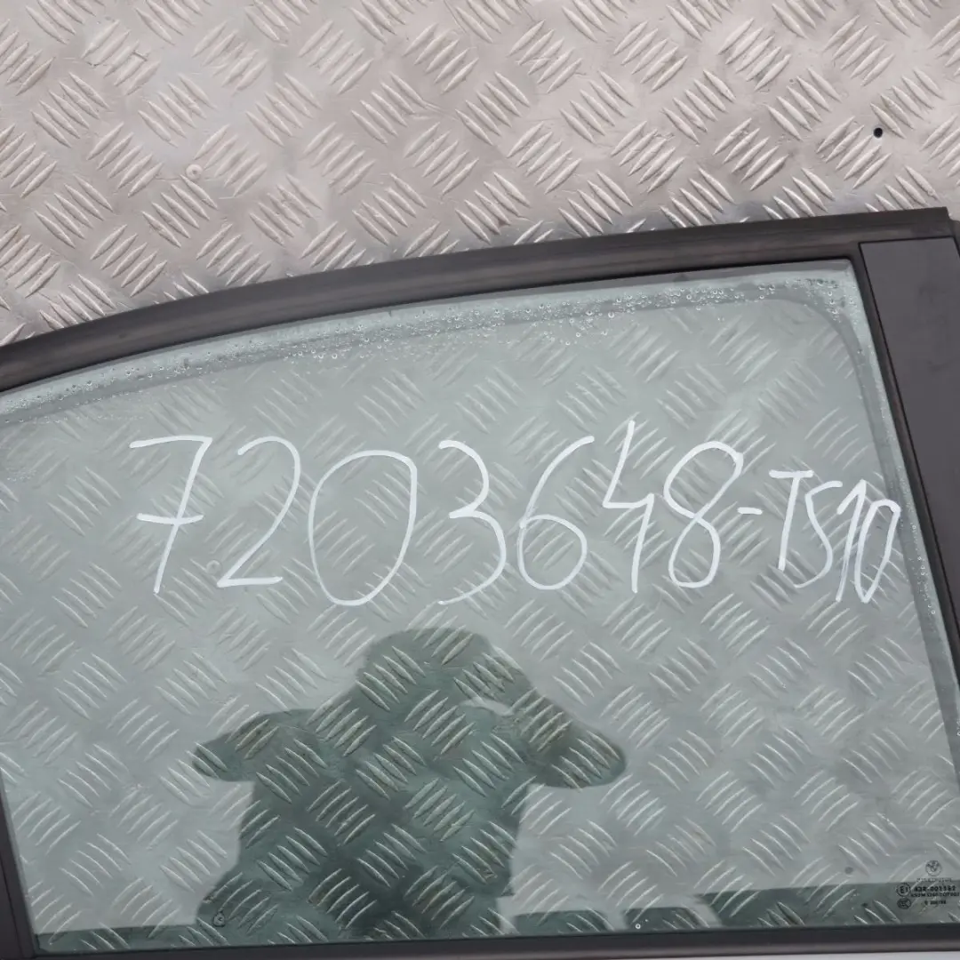 Drzwi prawe tylne tył titansilber 354 do BMW 3 E90 o numerze 7203648 BMW 3 E90 Drzwi prawe tylne tył titansilber 354 - SKU 7203648-TS10 - Numer Części 7203648