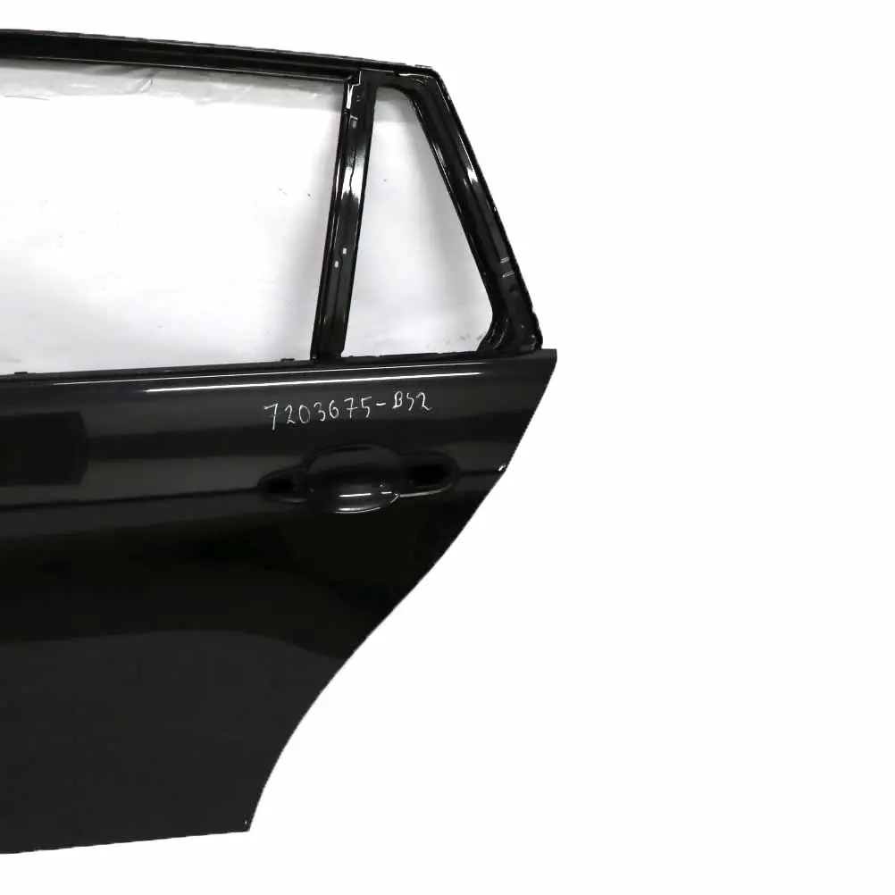 Porta posteriore sinistra BMW E91 Touring Nero Zaffiro Metallizzato - 475 per con numero di parte 7203675 Porta posteriore sinistra BMW E91 Touring Nero Zaffiro Metallizzato - 475 - SKU 7203675-BS2 - Numero di parte 7203675