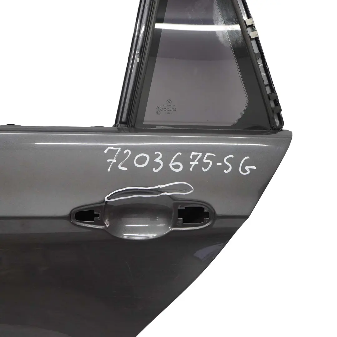 Puerta Trasera Izquierda Touring Sparkling Graphite Metallic - A22 para BMW E91 con número de pieza 7203675 BMW E91 Puerta Trasera Izquierda Touring Sparkling Graphite Metallic - A22 - SKU 7203675-SG - Número de pieza 7203675
