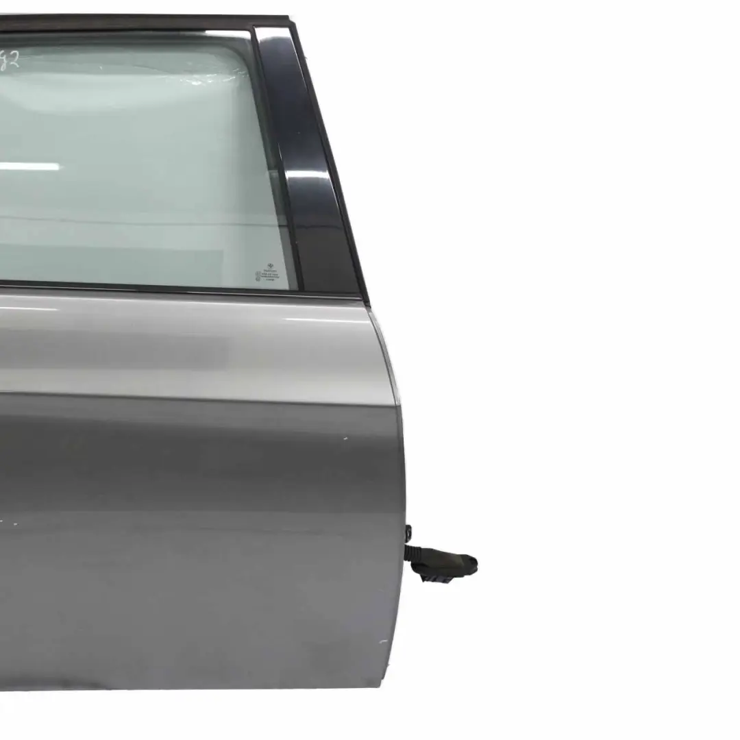 Porta posteriore destra Spacegrau Grigio metallizzato - A52 per BMW E91 con numero di parte 7203676 BMW E91 Porta posteriore destra Spacegrau Grigio metallizzato - A52 - SKU 7203676-SCG2 - Numero di parte 7203676