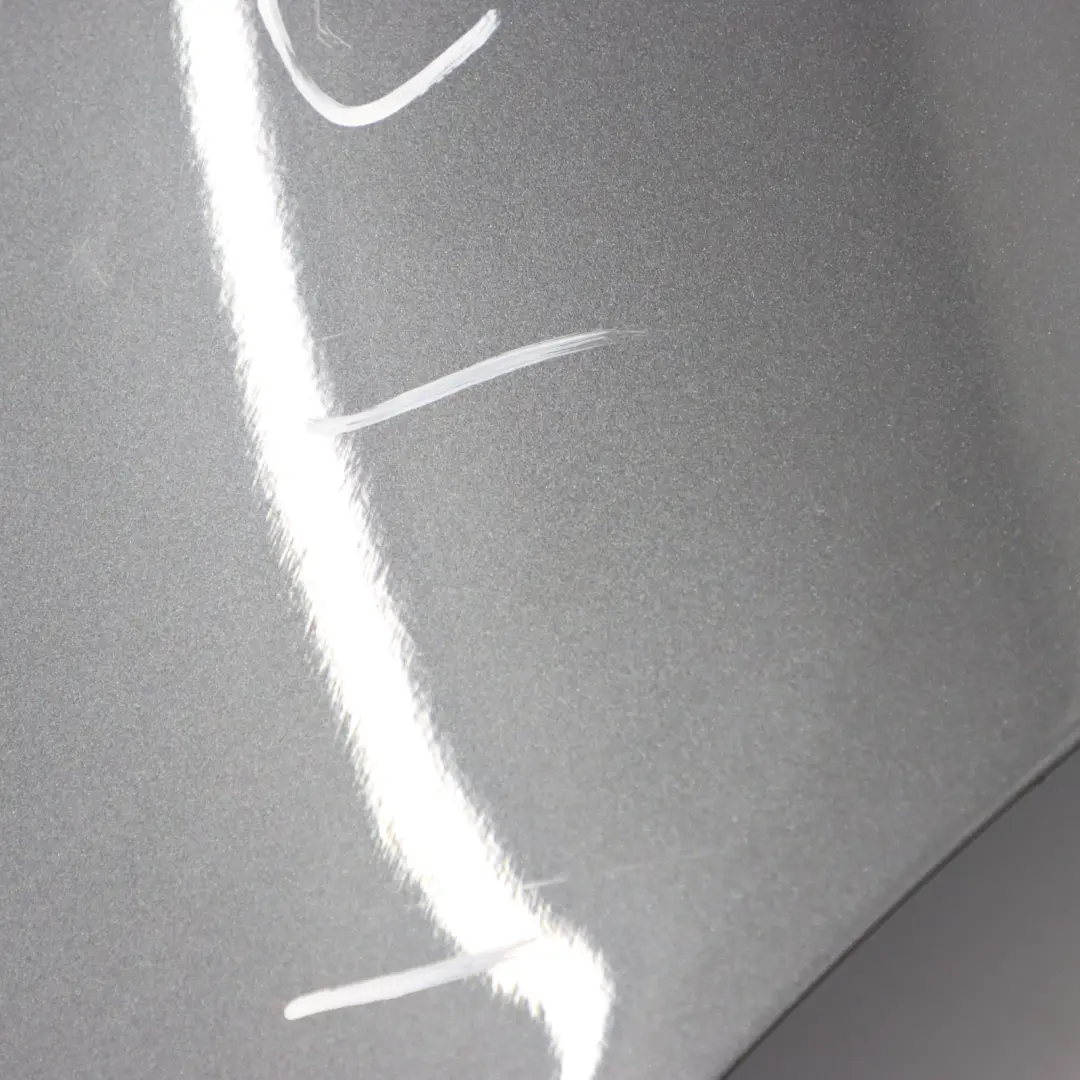 Porta posteriore destra Sparkling Graphite Metallic - A22 per BMW E91 Touring con numero di parte 7203676 BMW E91 Touring Porta posteriore destra Sparkling Graphite Metallic - A22 - SKU 7203676-SG2 - Numero di parte 7203676